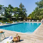Novotel Pau Pyrenees فندق 4*