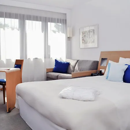Otel Novotel Pau Pyrenees 4*