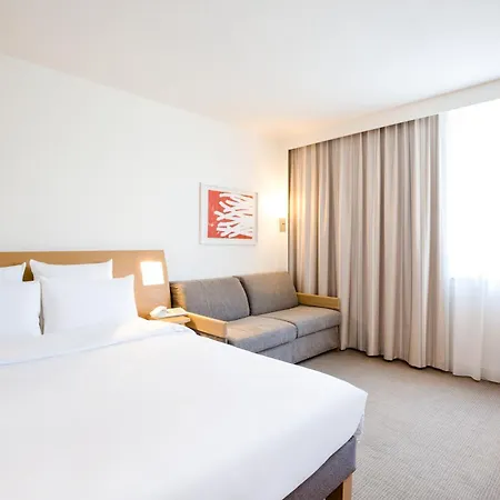 호텔 Novotel Pau Pyrenees 레스카