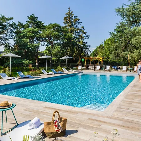 Novotel Pau Pyrenees Otel 4*