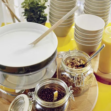 Novotel Pau Pyrenees 호텔 레스카