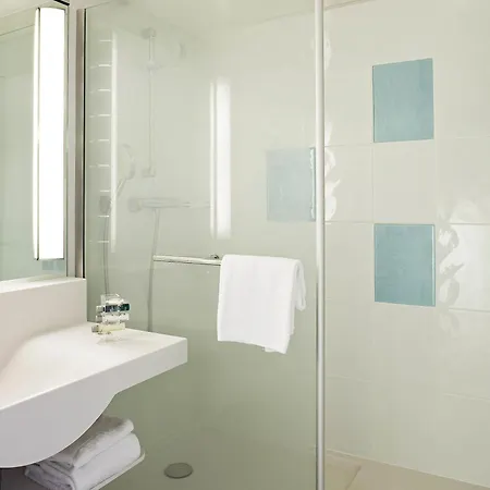מלון Novotel Pau Pyrenees 4*