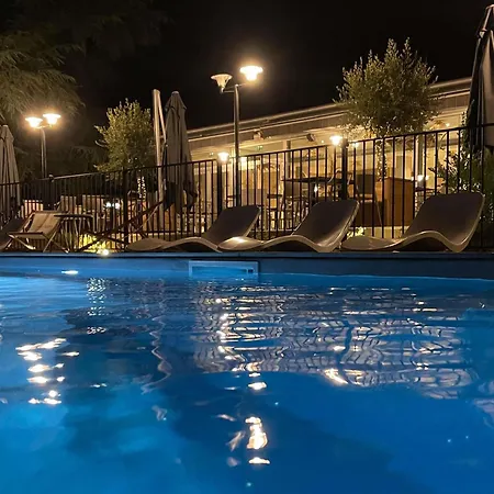 Novotel Pau Pyrenees 4* 레스카