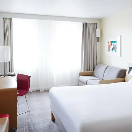 호텔 Novotel Pau Pyrenees 레스카