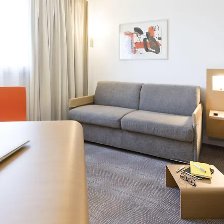 Novotel Pau Pyrenees ホテル