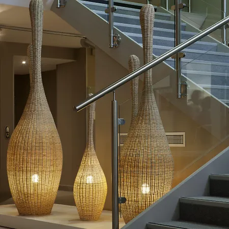 Novotel Pau Pyrenees 레스카