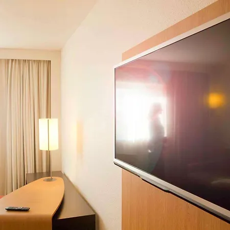 Novotel Pau Pyrenees 4*