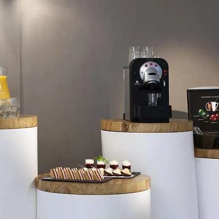 Novotel Pau Pyrenees Ξενοδοχείο 4*