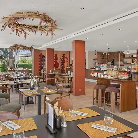 Hotel Novotel Pau Pyrénées Lescar