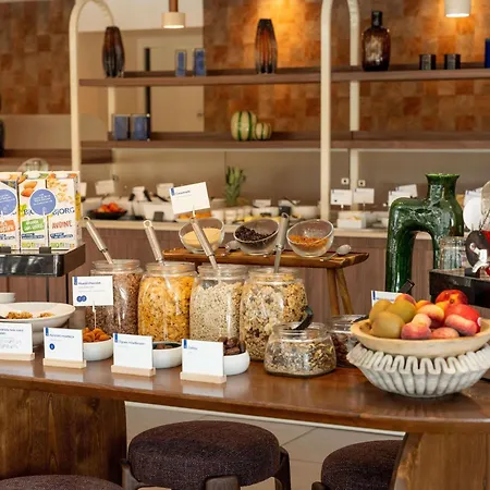 Novotel Pau Pyrénées 4*