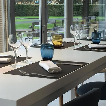Novotel Pau Pyrénées 4* Lescar
