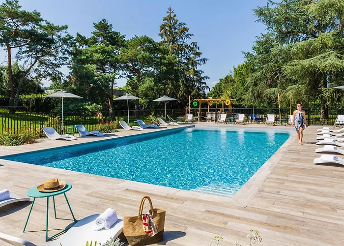 Novotel Pau Pyrenees فندق ليسكار