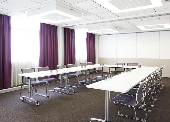 فندق Novotel Pau Pyrenees ليسكار