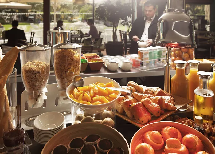 Novotel Pau Pyrenees 4* ليسكار