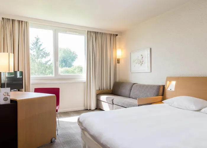 Novotel Pau Pyrénées 4* Lescar
